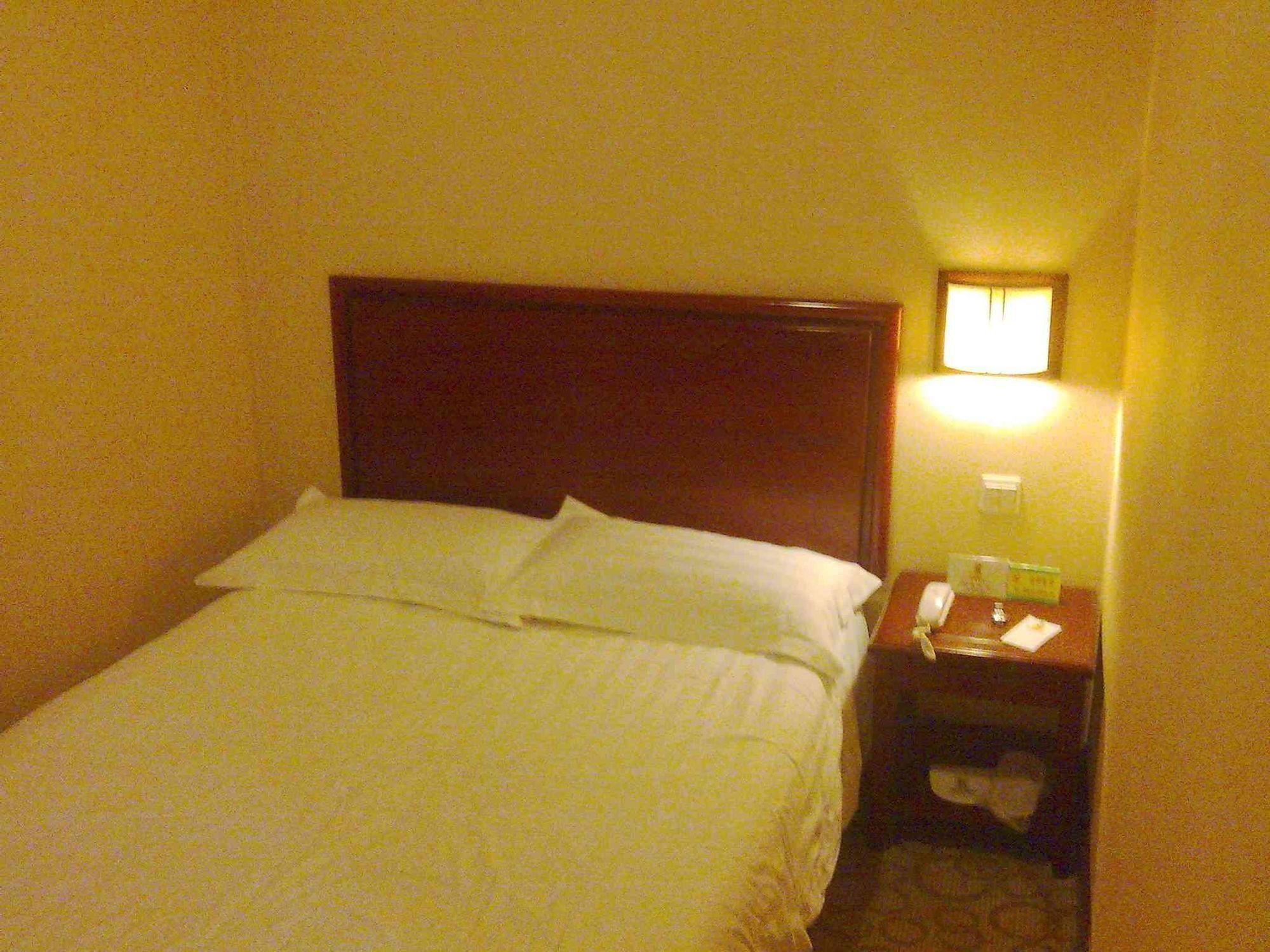 Fengye Super8 Lujiazui Hotel Shanghai Exterior photo